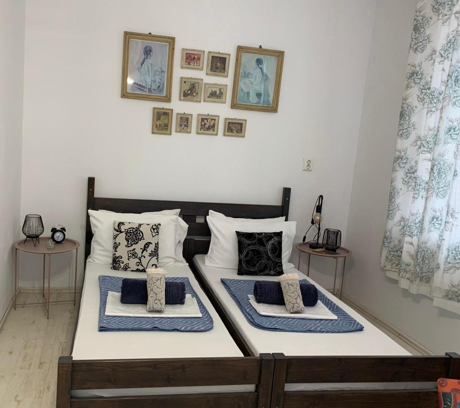 Casa Trandafirilor Hotel ทูลเซีย ภายนอก รูปภาพ