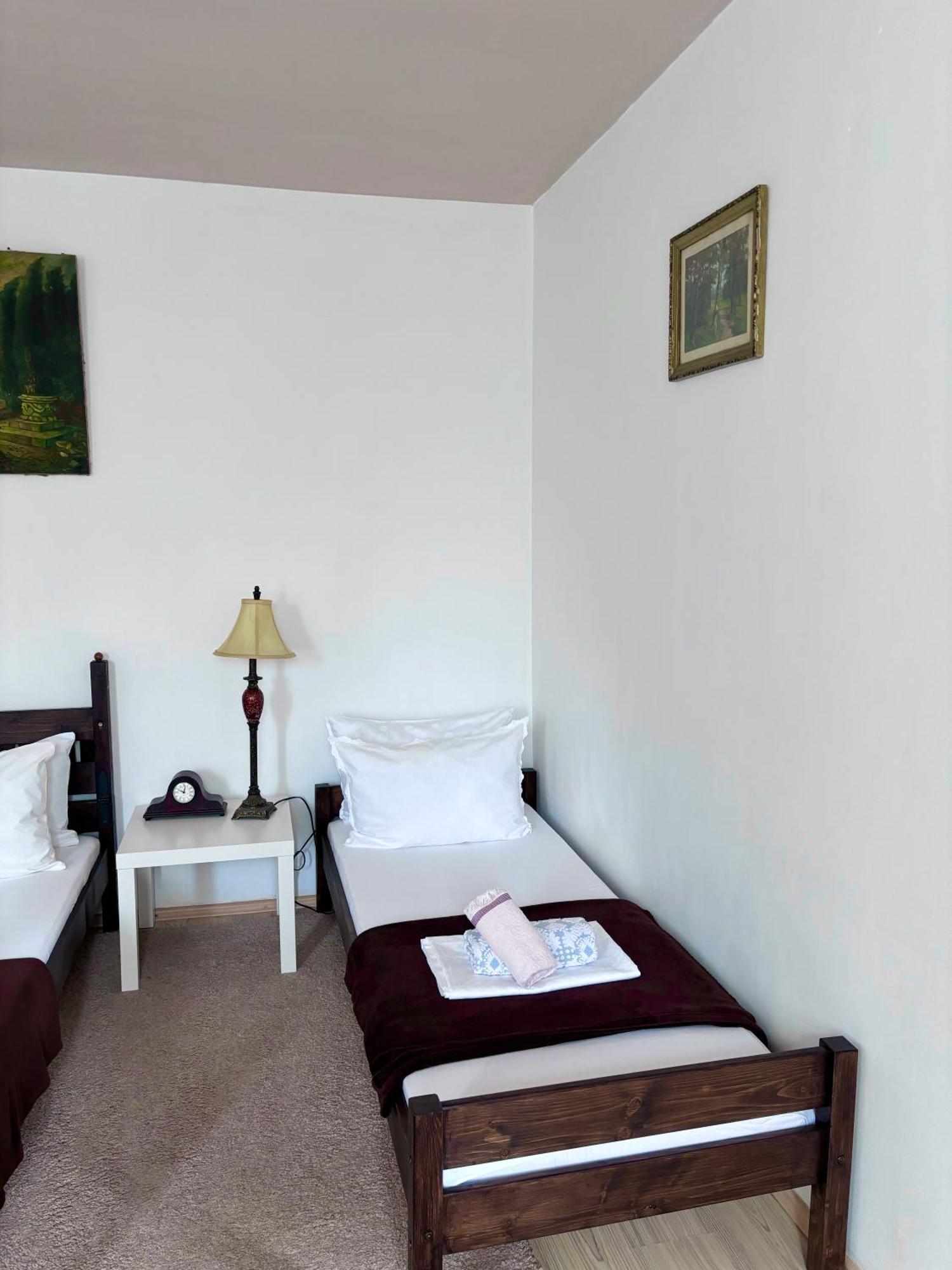 Casa Trandafirilor Hotel ทูลเซีย ภายนอก รูปภาพ